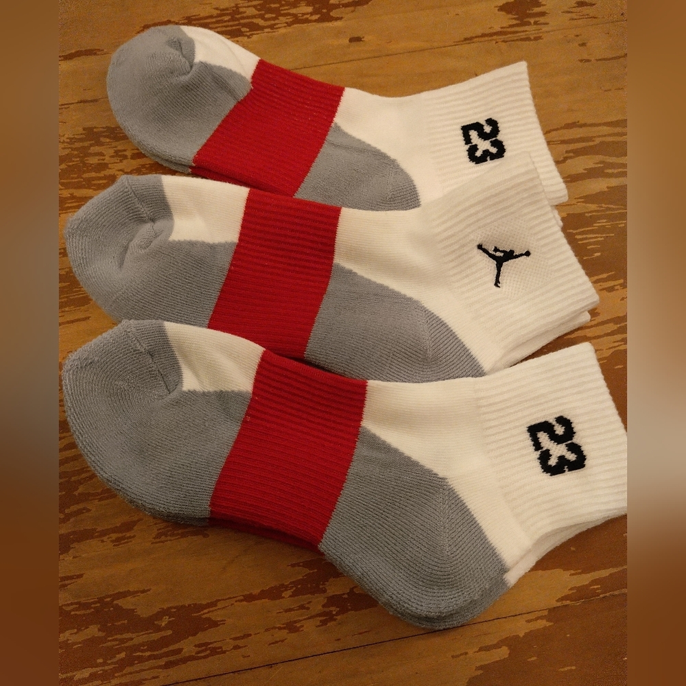 Jordan boys ankle socks large